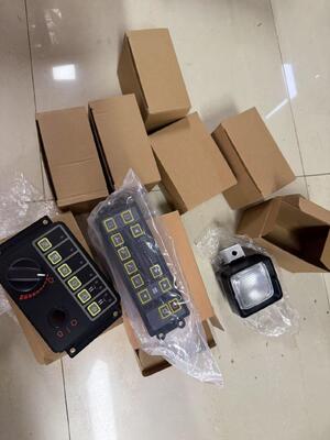 R210LC-7 AC لوحة التيار الكهربائي المفتاح مصباح العمل